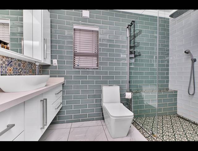 1 BEDROOM APARTMENT TO LET IN MELROSE